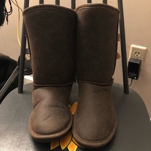 Size 10 Bearpaw Boots
